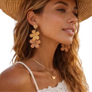 Boho Raffia Flower Drop Earrings Resort Vacation Woven  Floral Statement NWT